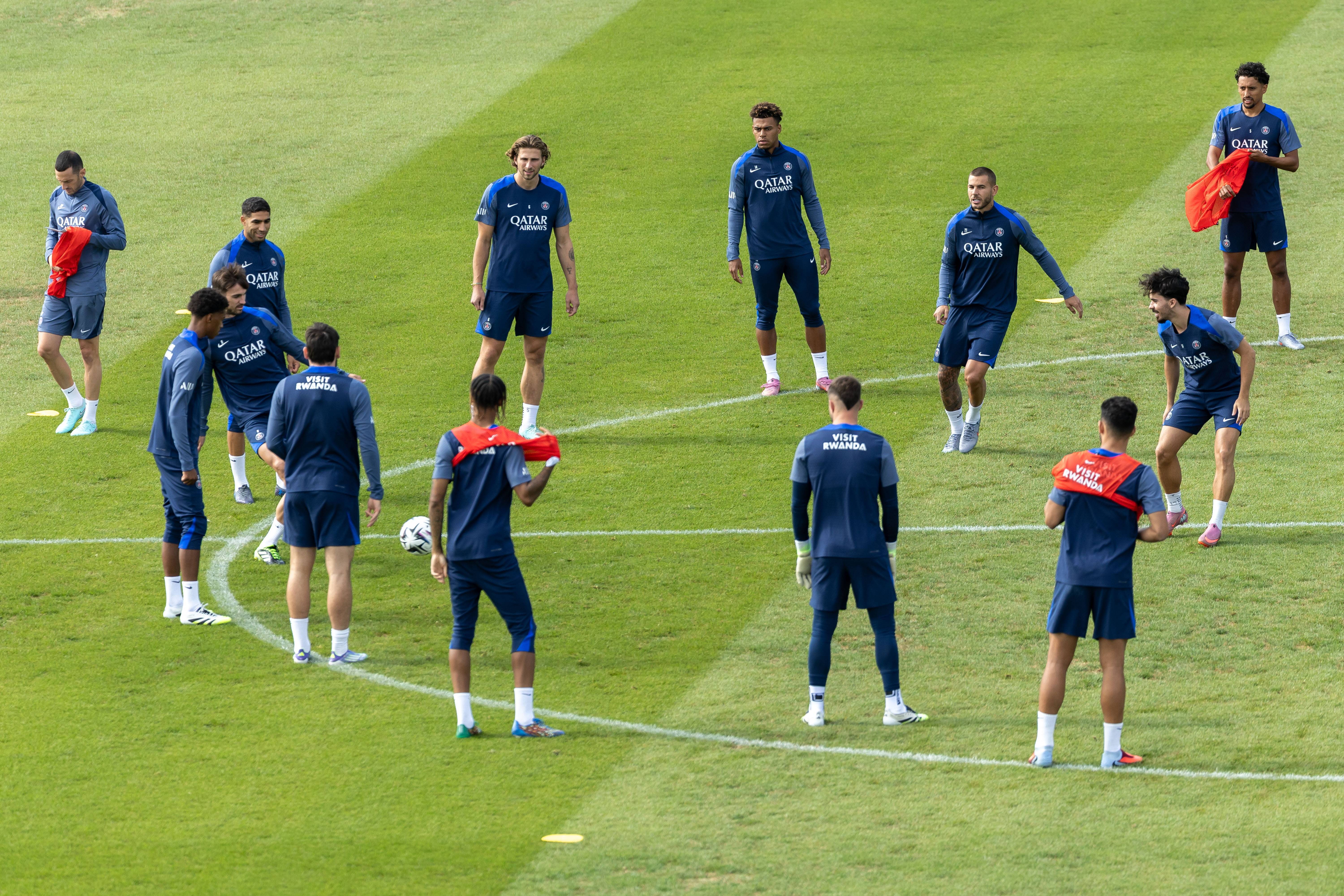 国际比赛日AC米兰备战法甲，更衣室发声细节曝光，引发热议，球探报告显示潜力的简单介绍